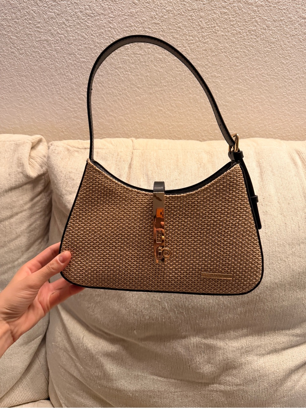 House of Harlow 1960 Tan Woven Shoulder Bag with Black Trim - Picture 3 of 6